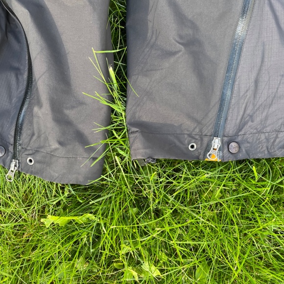 Men’s Arc’teryx Goretex Shell Pants - Excellent Condition - Size Medium - Black - Picture 8 of 11